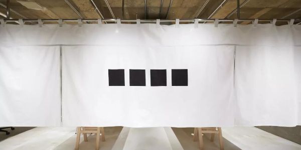 佐藤最新的Logo，居然是四个方格子？