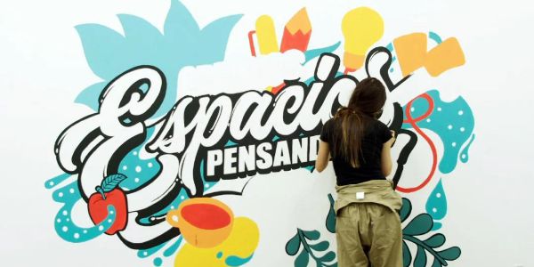 自学成才，5年前她喜欢上了字体设计！